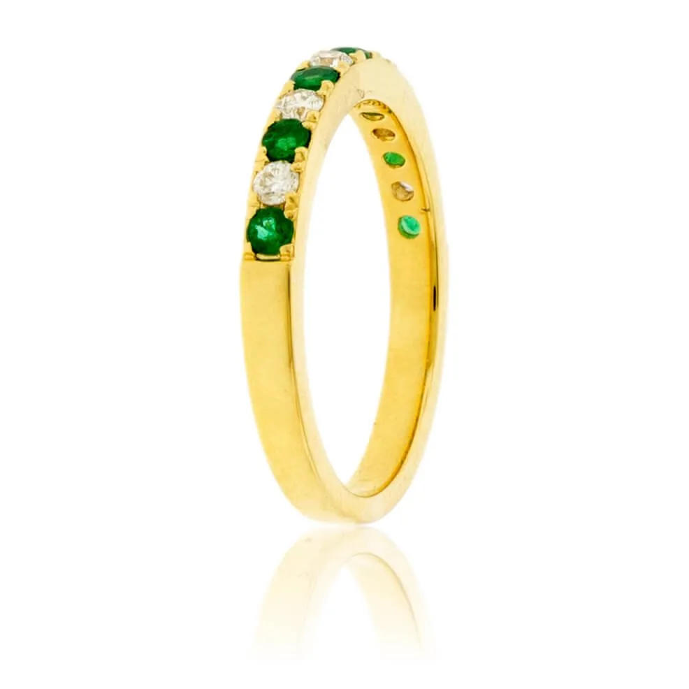 Alternating Emerald and Diamond Band