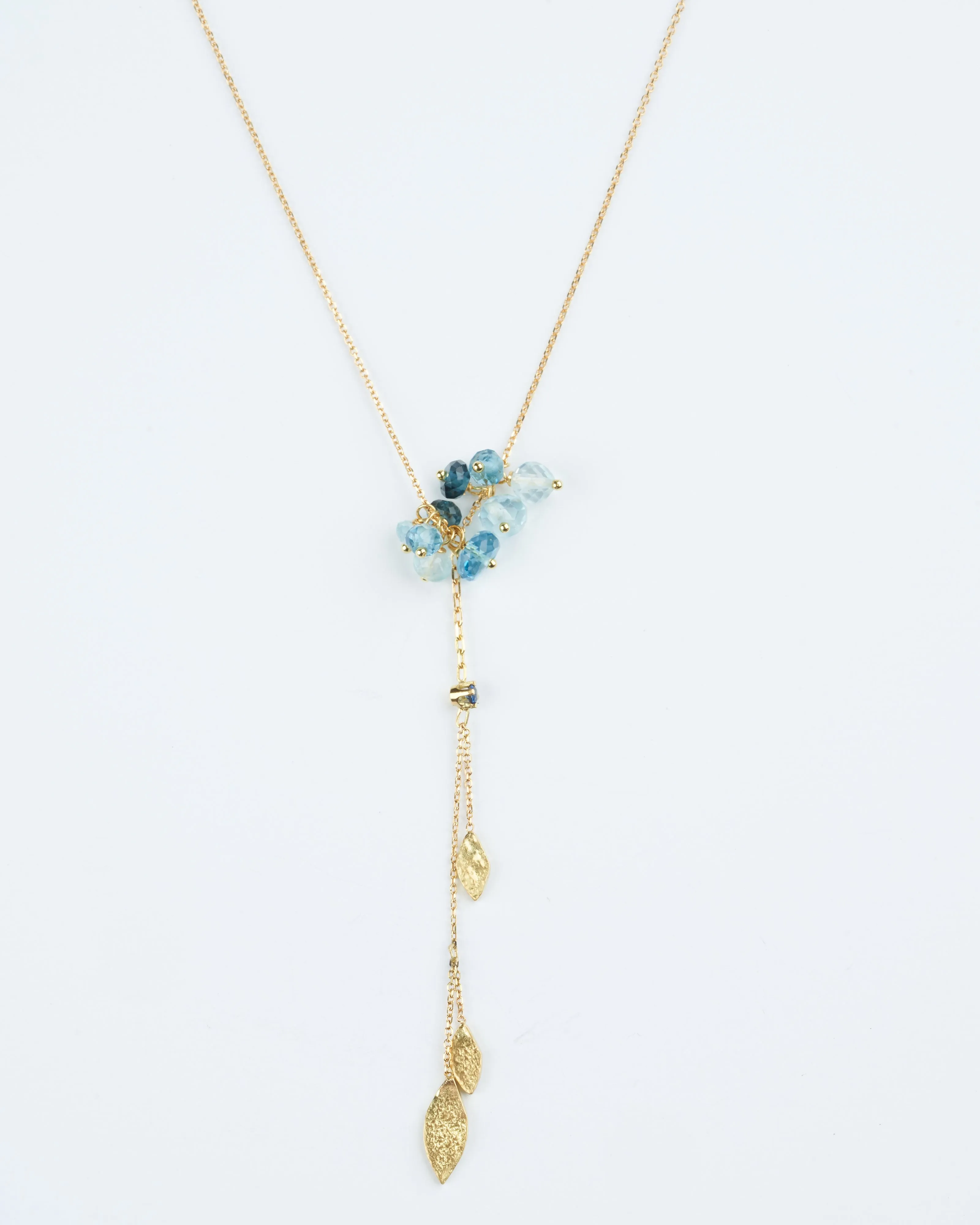 beaded necklace with gold leaves 16" blue sapphires - gold