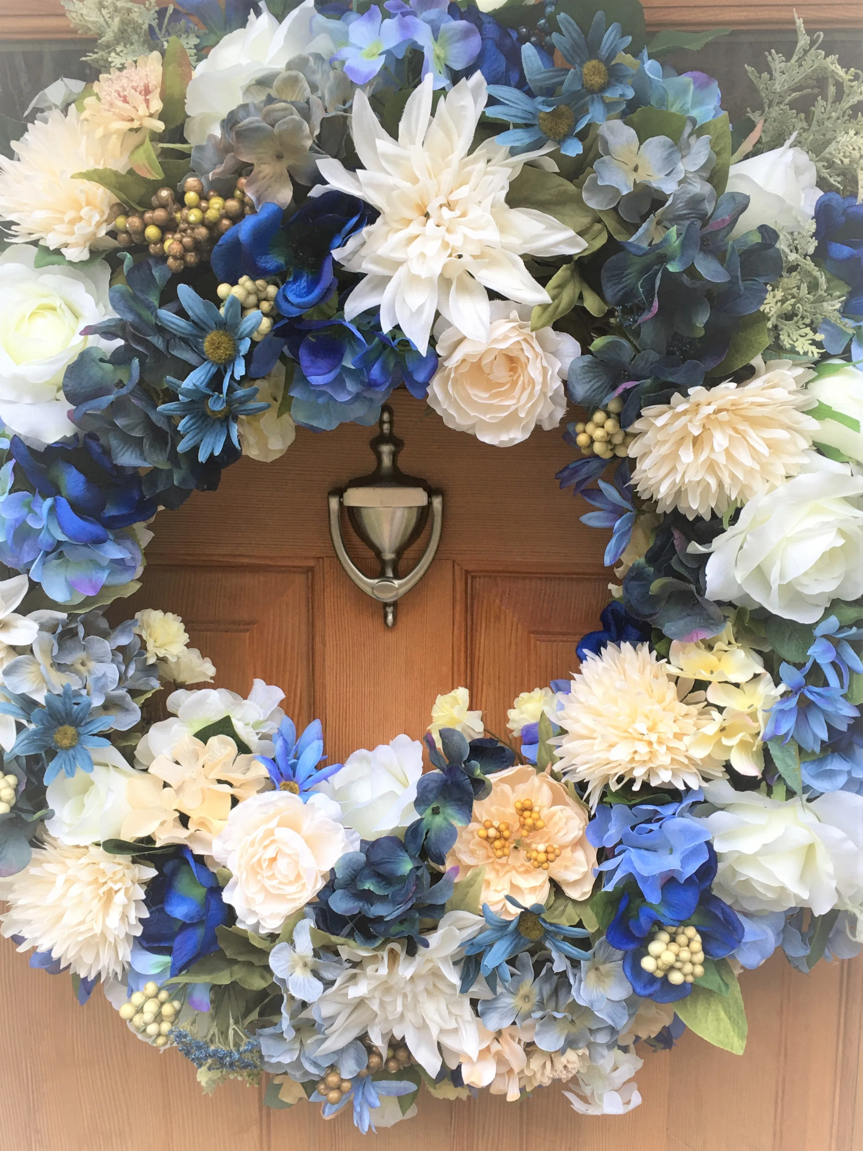 Blue Oasis Luxury Wreath 30"