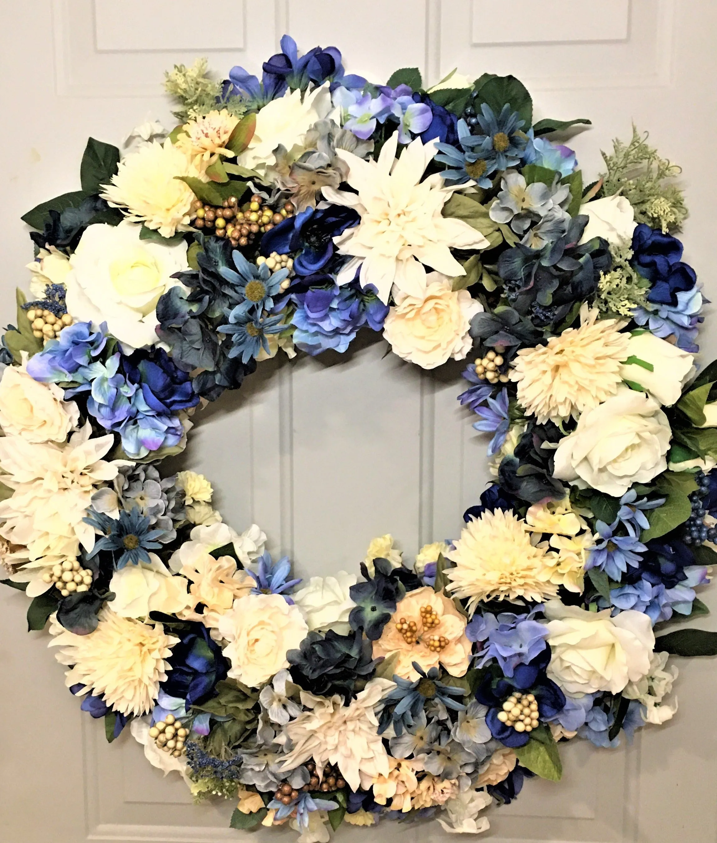 Blue Oasis Luxury Wreath 30"