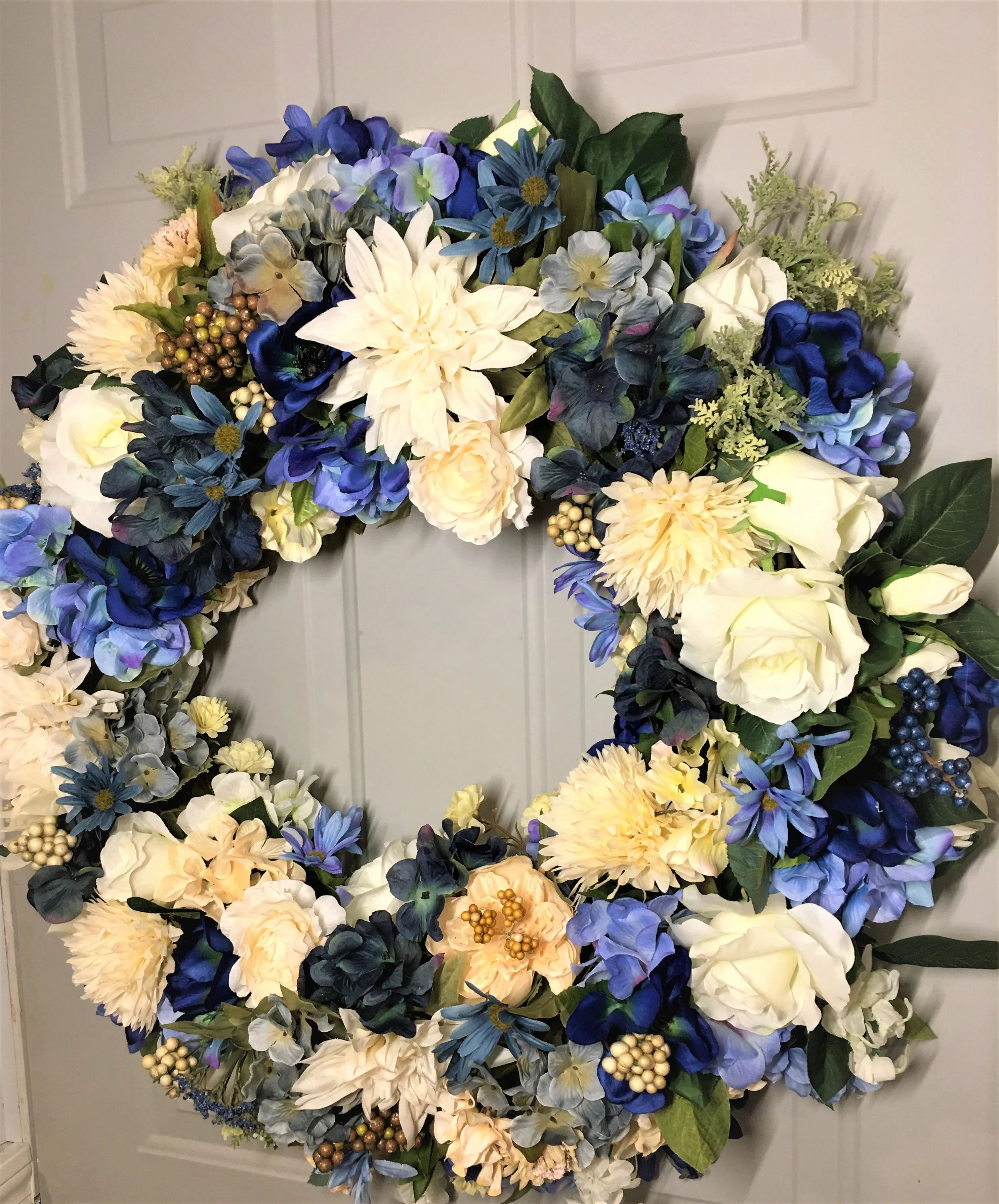 Blue Oasis Luxury Wreath 30"