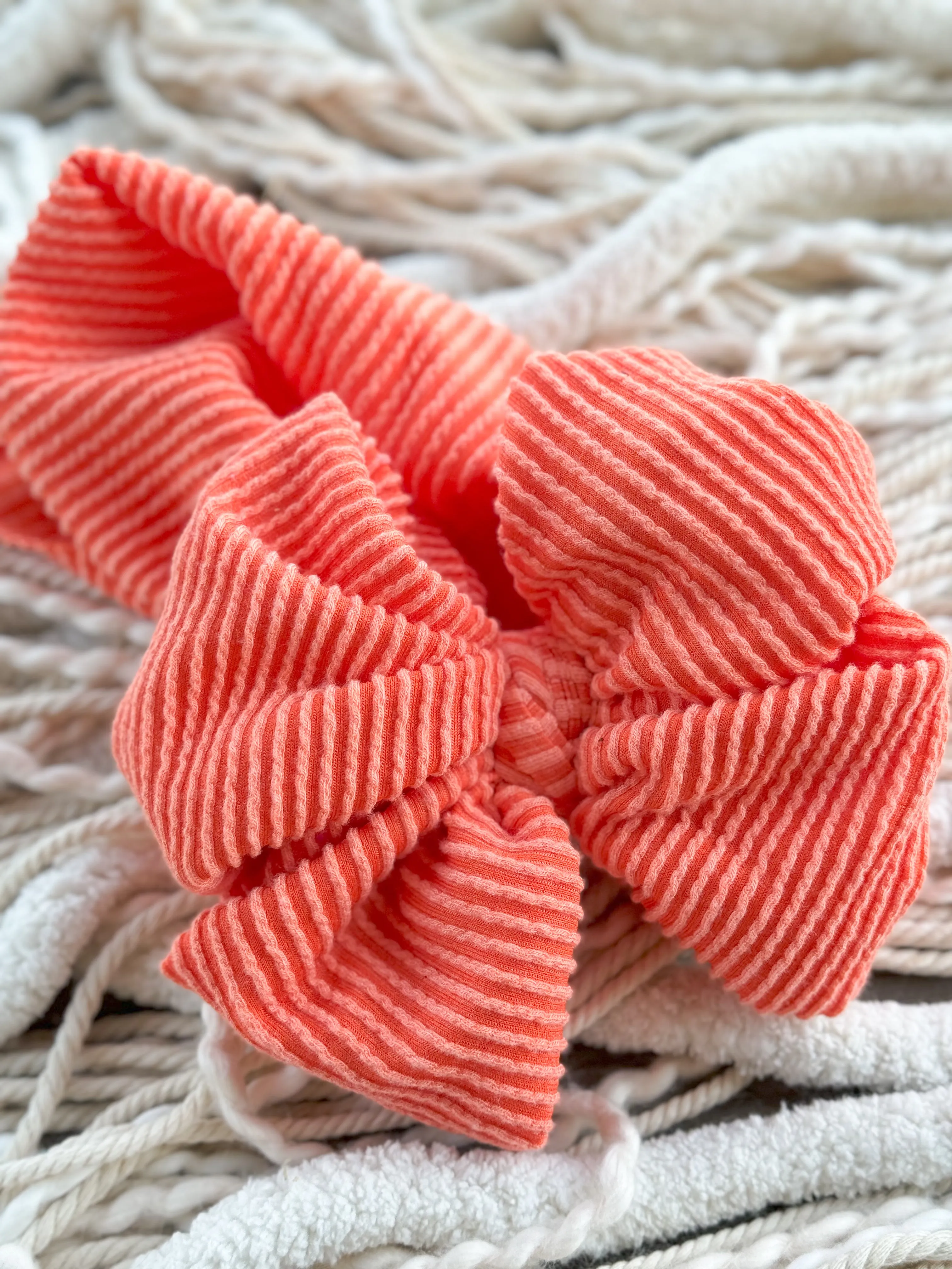 Bright orange   (ribbed)