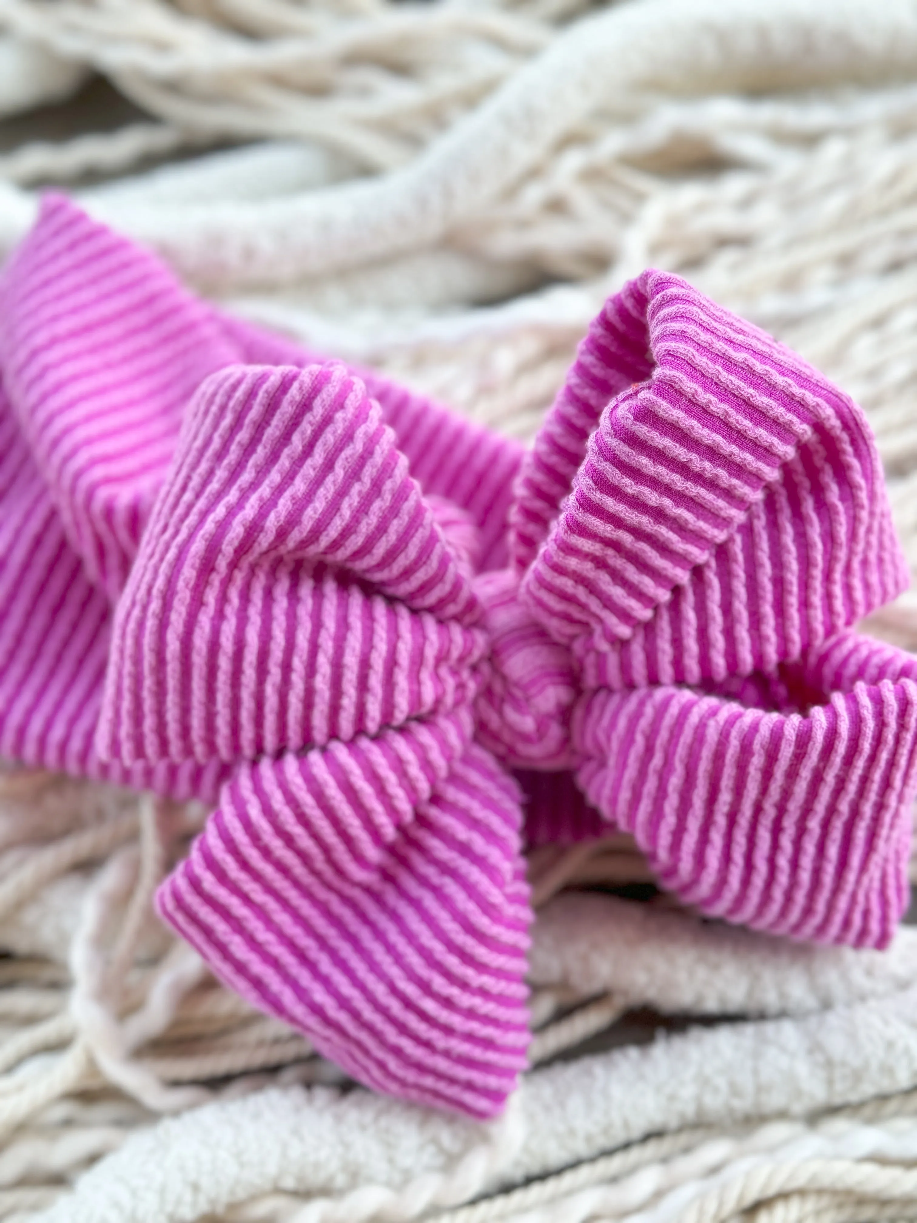 Bright purple  (ribbed)