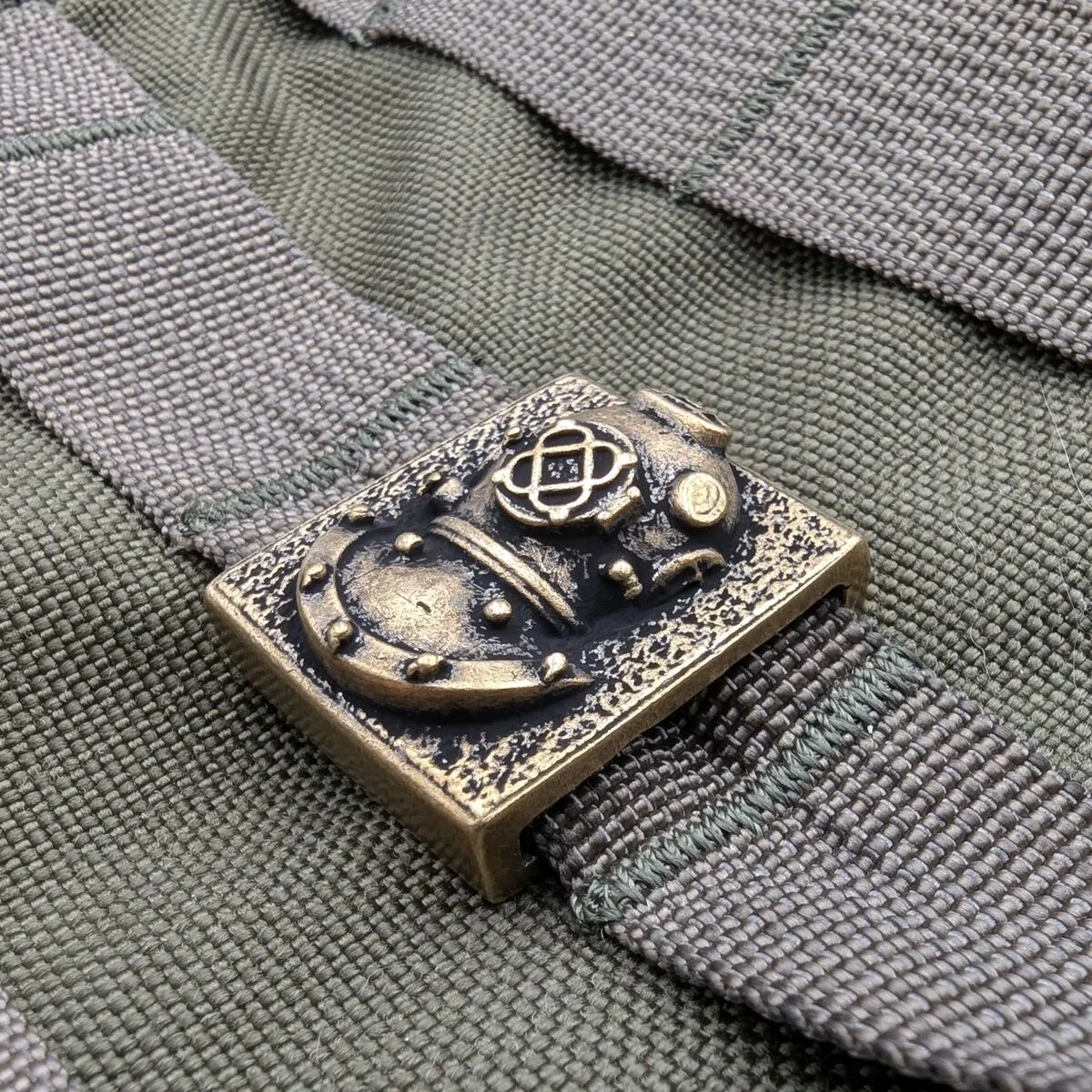 Diving Helmet Molle clip