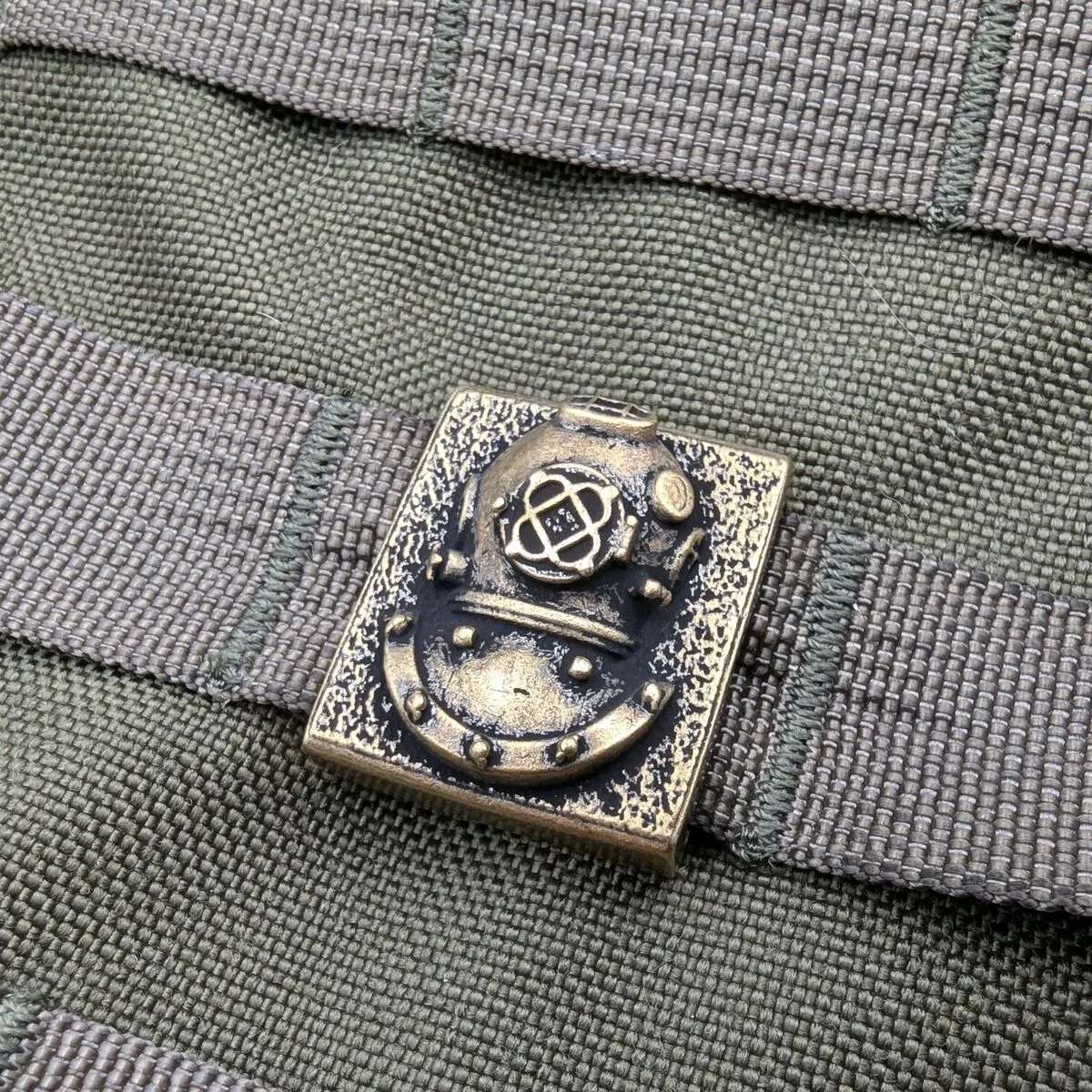 Diving Helmet Molle clip
