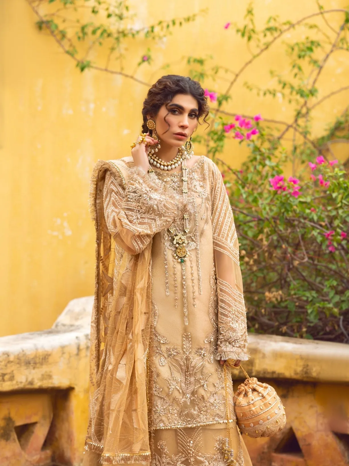 ERUM KHAN STORE | LUXURY PRET | Andokhta