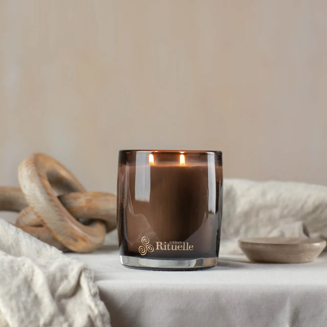 Honey Blossom, Nectarine, Bergamot, Vetiver Scented Soy Candle | 400gm