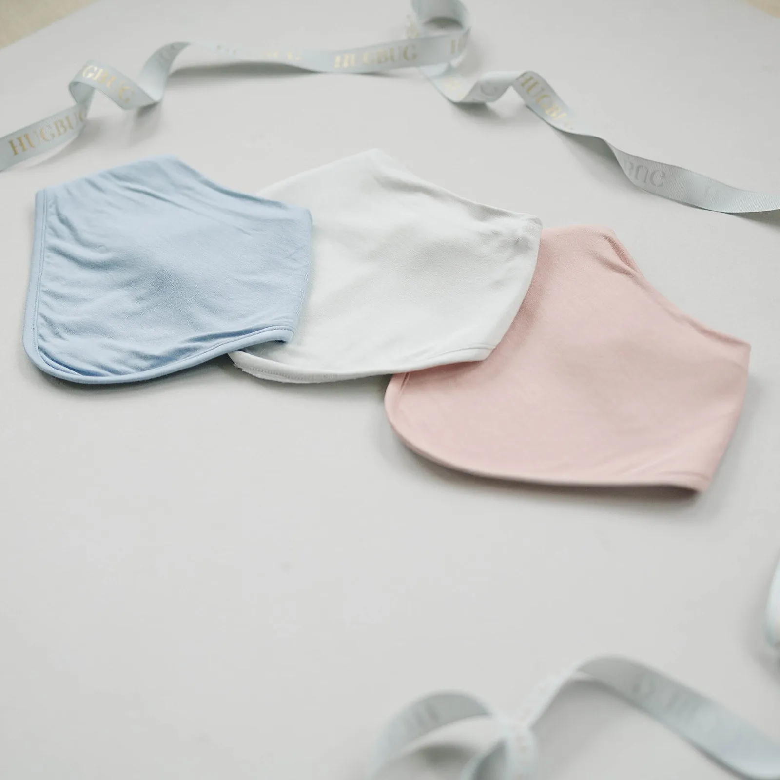 HUGBUG Ash Bandana Bib Set