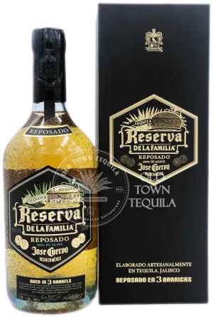 Jose Cuervo Reserve De La Familia Reposado 750 ml