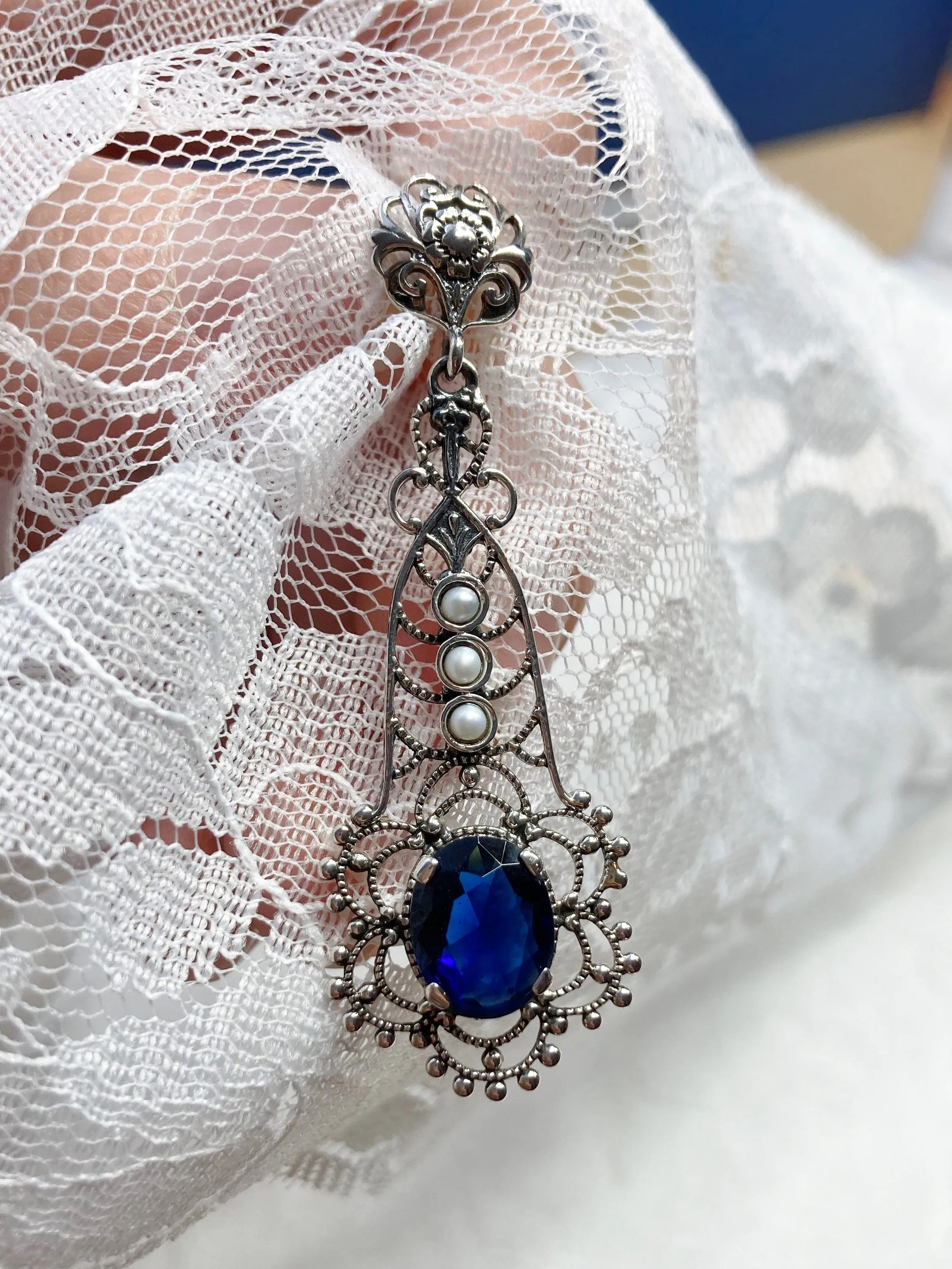 Lavaliere Pendant, Sapphire Blue Necklace #P17