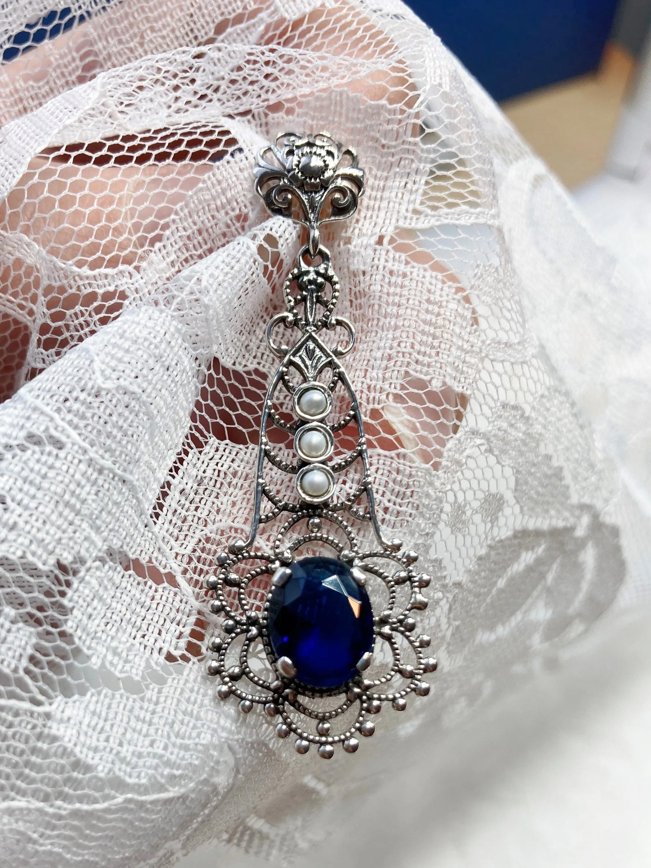 Lavaliere Pendant, Sapphire Blue Necklace #P17