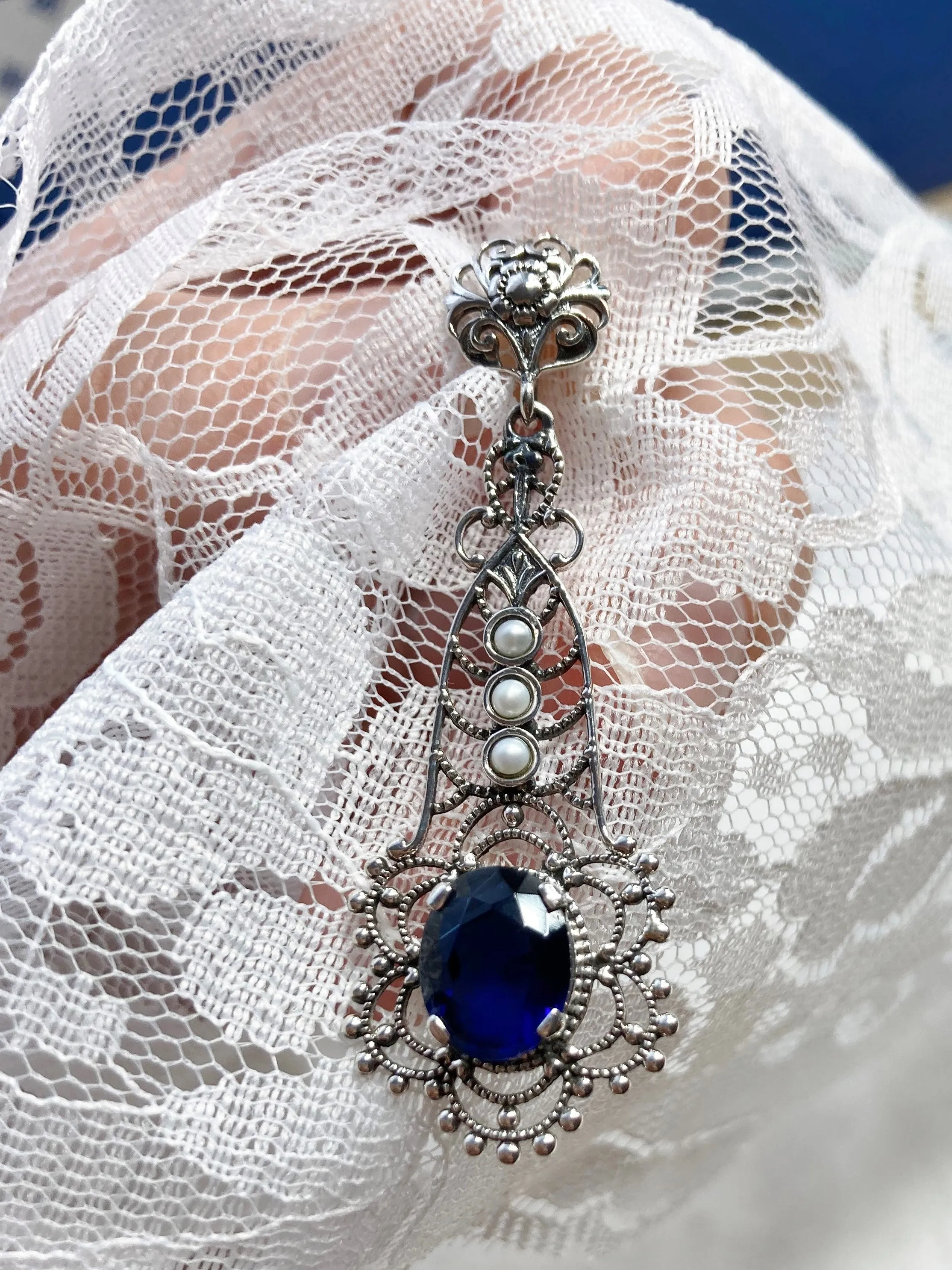 Lavaliere Pendant, Sapphire Blue Necklace #P17