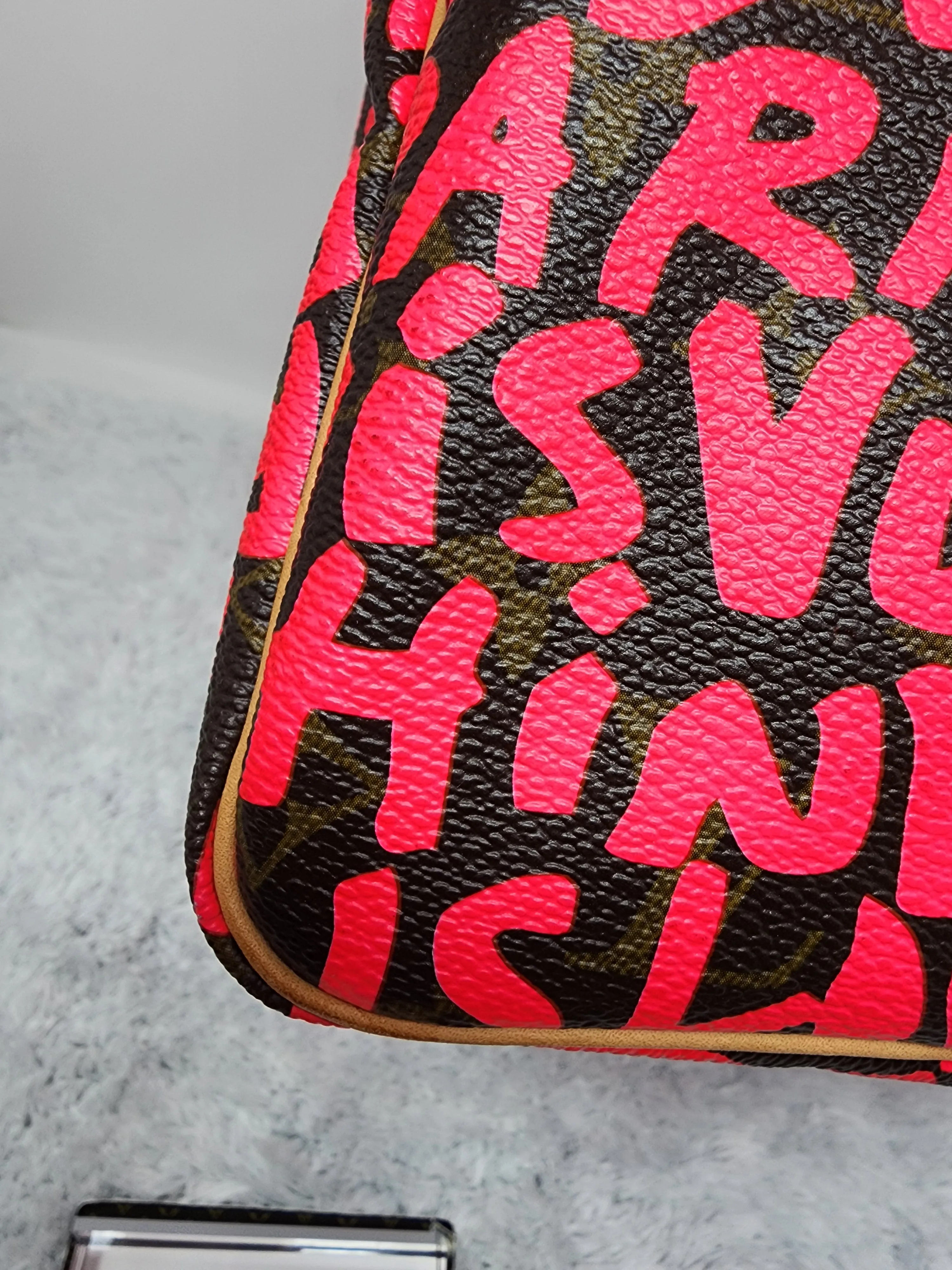 LOUIS VUITTON LIMITED EDITION STEPHEN SPROUSE PINK GRAFFITI SPEEDY 30