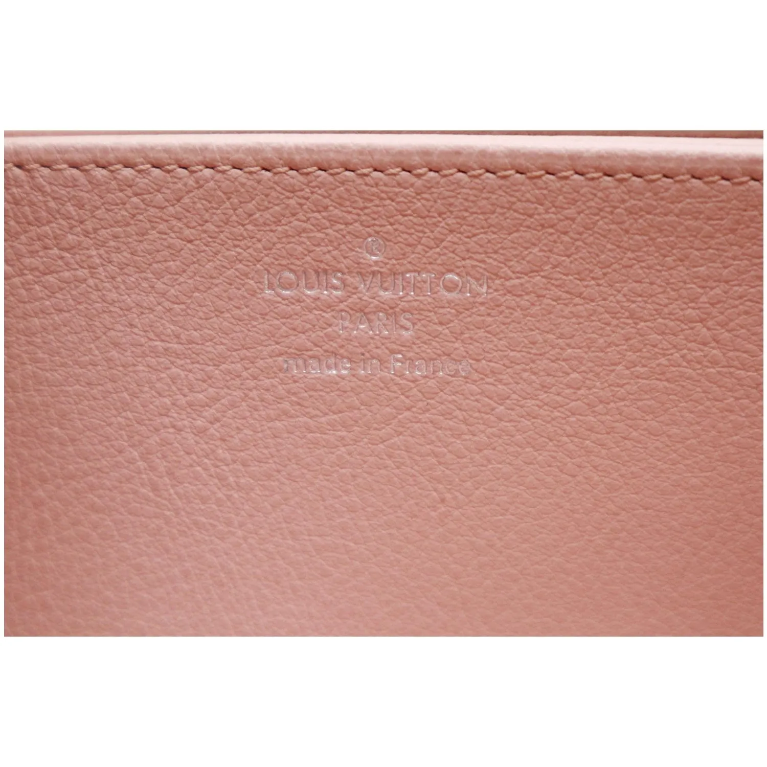 LOUIS VUITTON Mahina Leather Zippy Wallet Magnolia - 20% OFF