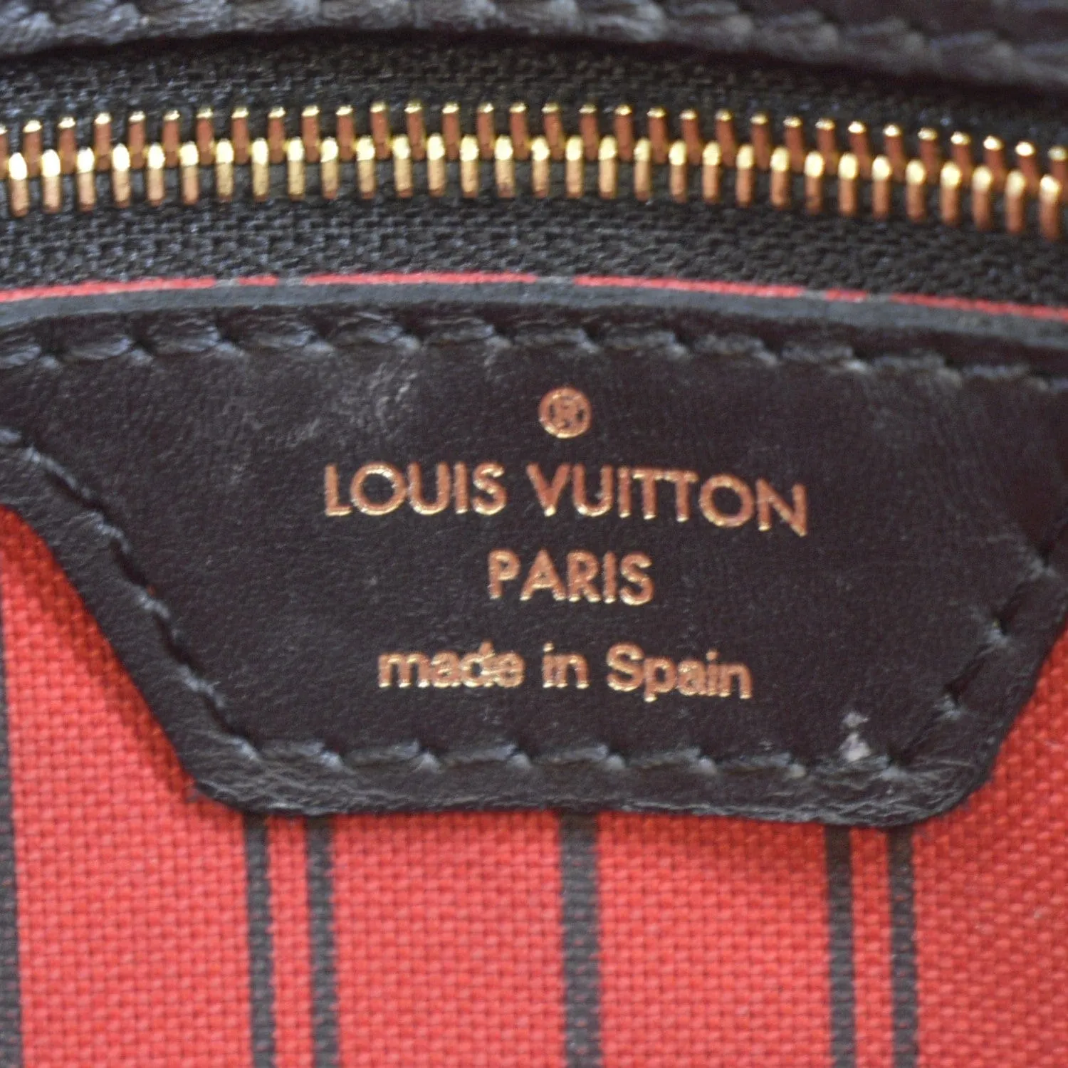 LOUIS VUITTON Neverfull Karakoram MM Damier Ebene Tote Shoulder Bag Red