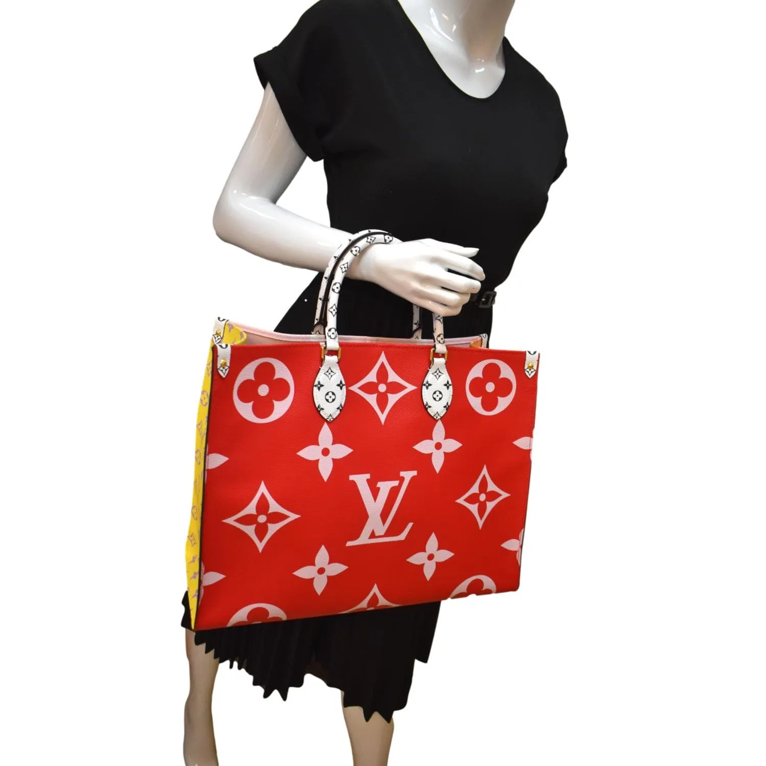 LOUIS VUITTON Onthego GM Limited Edition Giant Monogram Tote Bag Rouge Rose