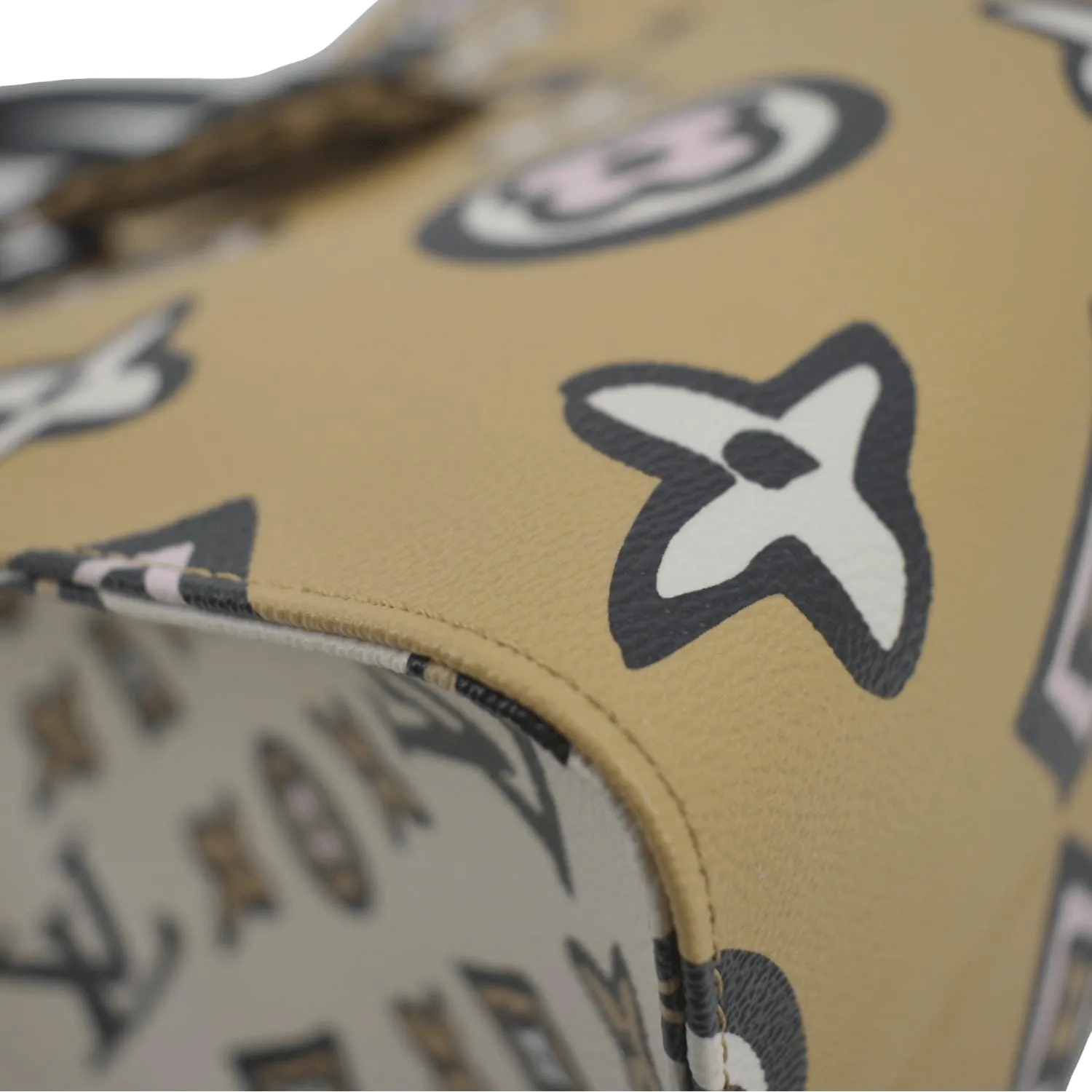 LOUIS VUITTON Onthego Wild At Heart Monogram Canvas Tote Bag Arizona