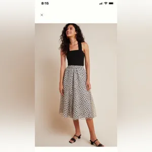 Lovely summer polka dot skirt.