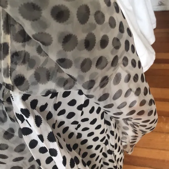 Lovely summer polka dot skirt.