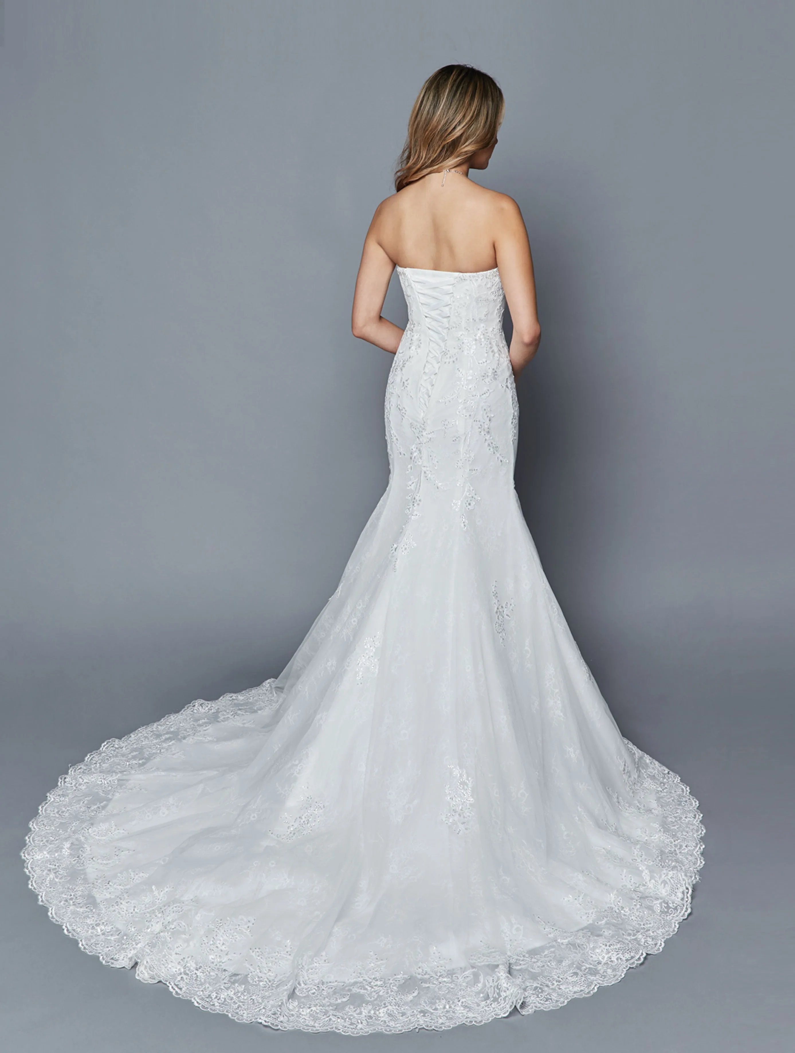 Lovely Wedding Dress Style 415