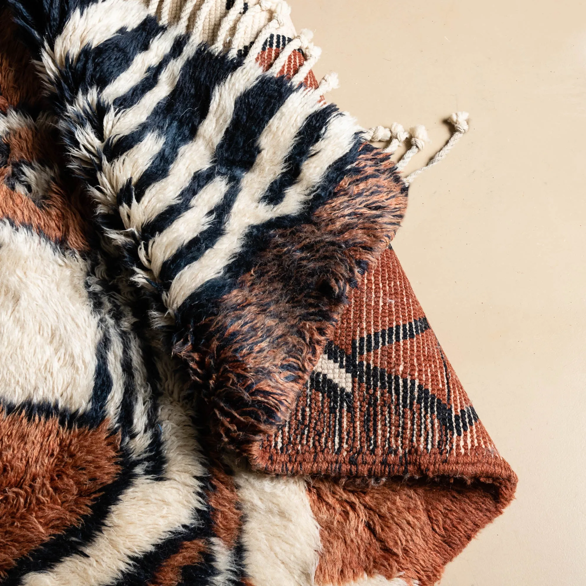 Mother Earth - Luxury Shag Moroccan Rug