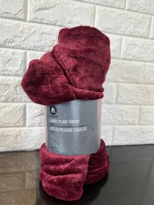 New Hometrends Luxury Plush Throw Blanket in Burgundy, 50X60"