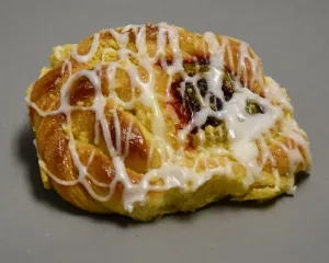 Raspberry Sweet Roll