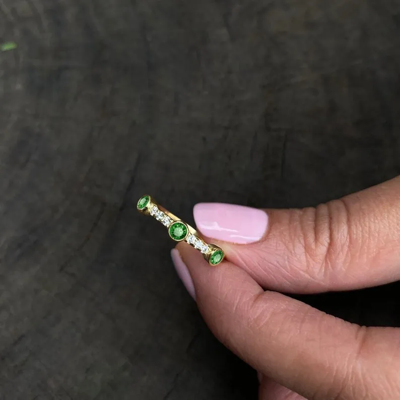 Sunlit Emerald Ring