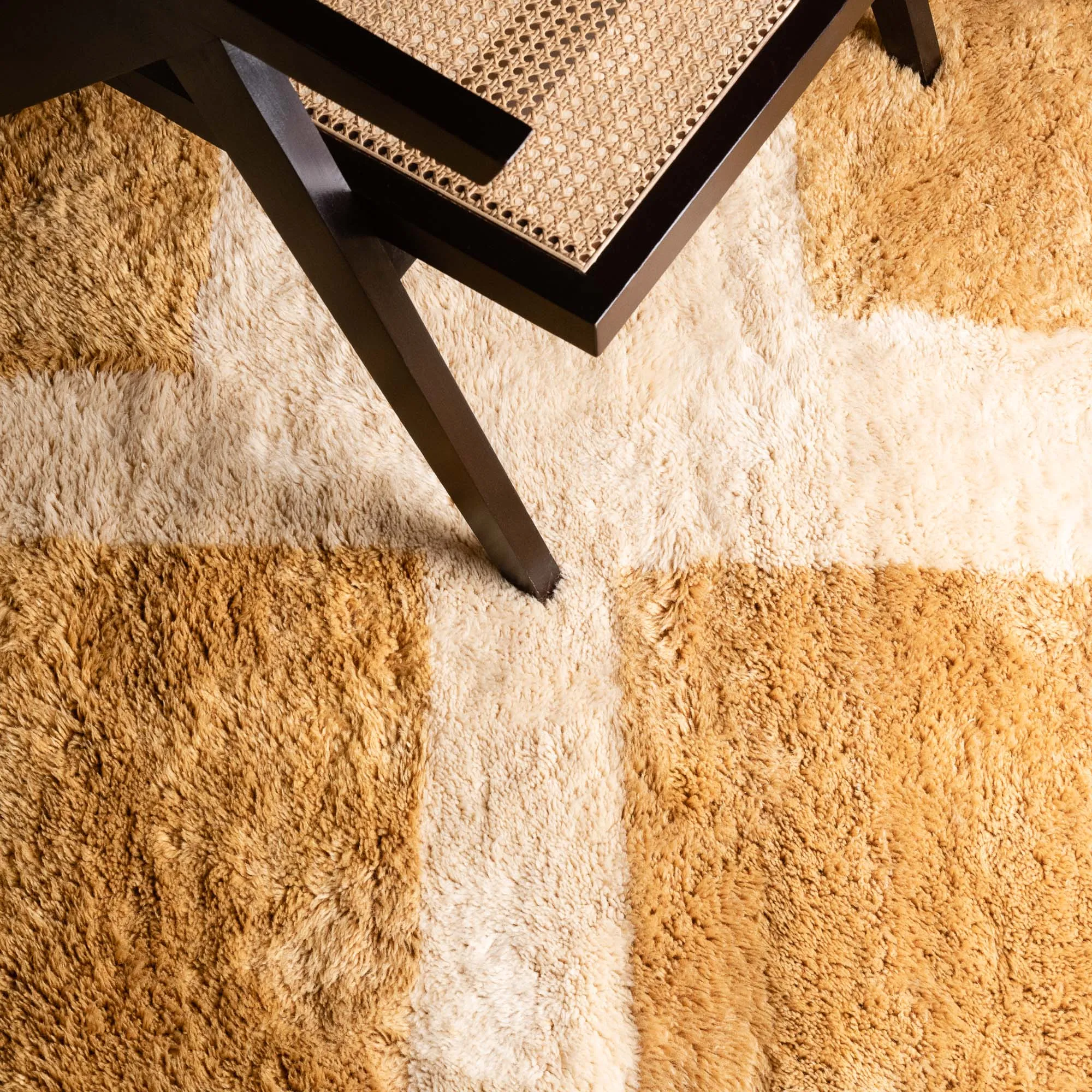 Sunlit Mosaic Round - Luxury Shag Moroccan Rug