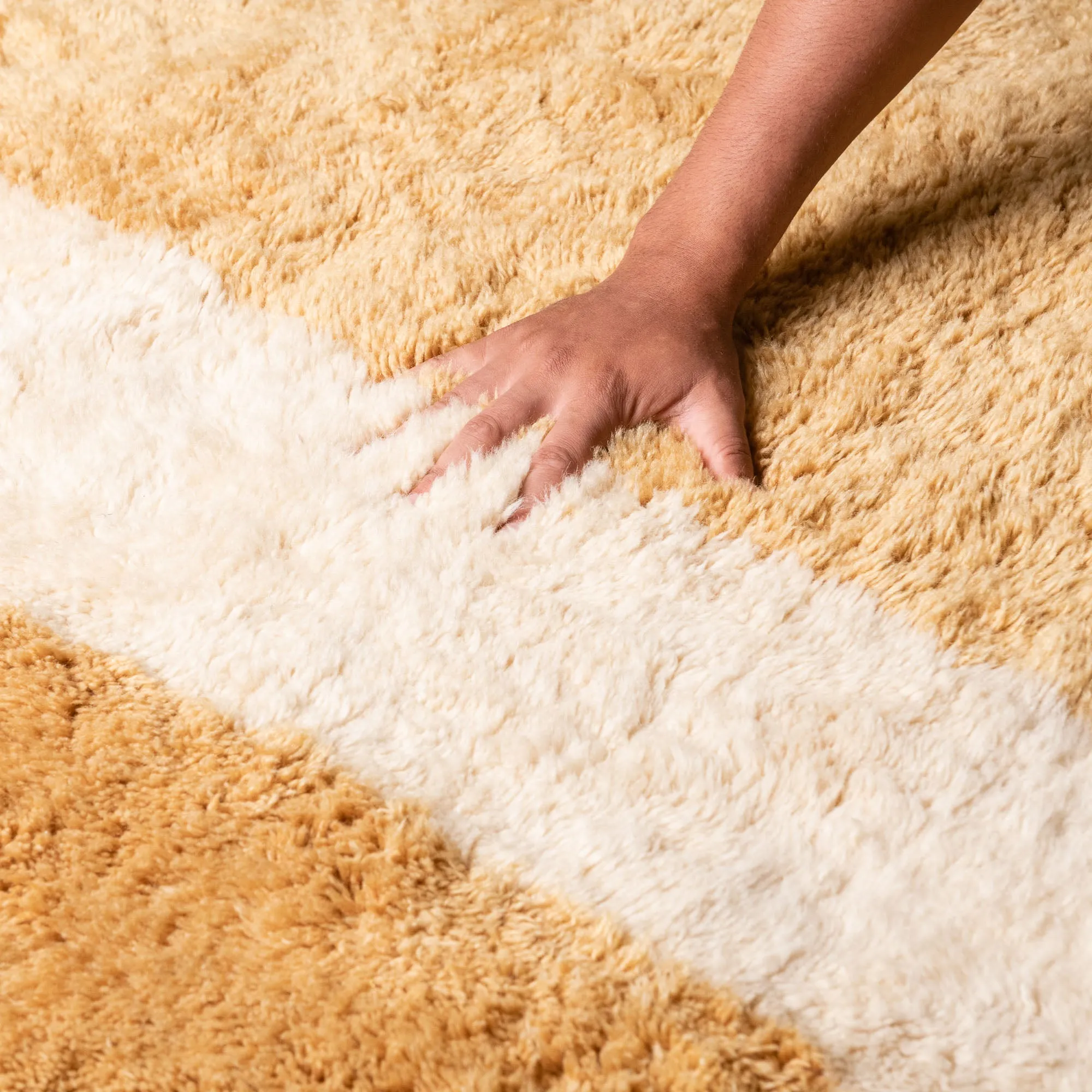 Sunlit Mosaic Round - Luxury Shag Moroccan Rug