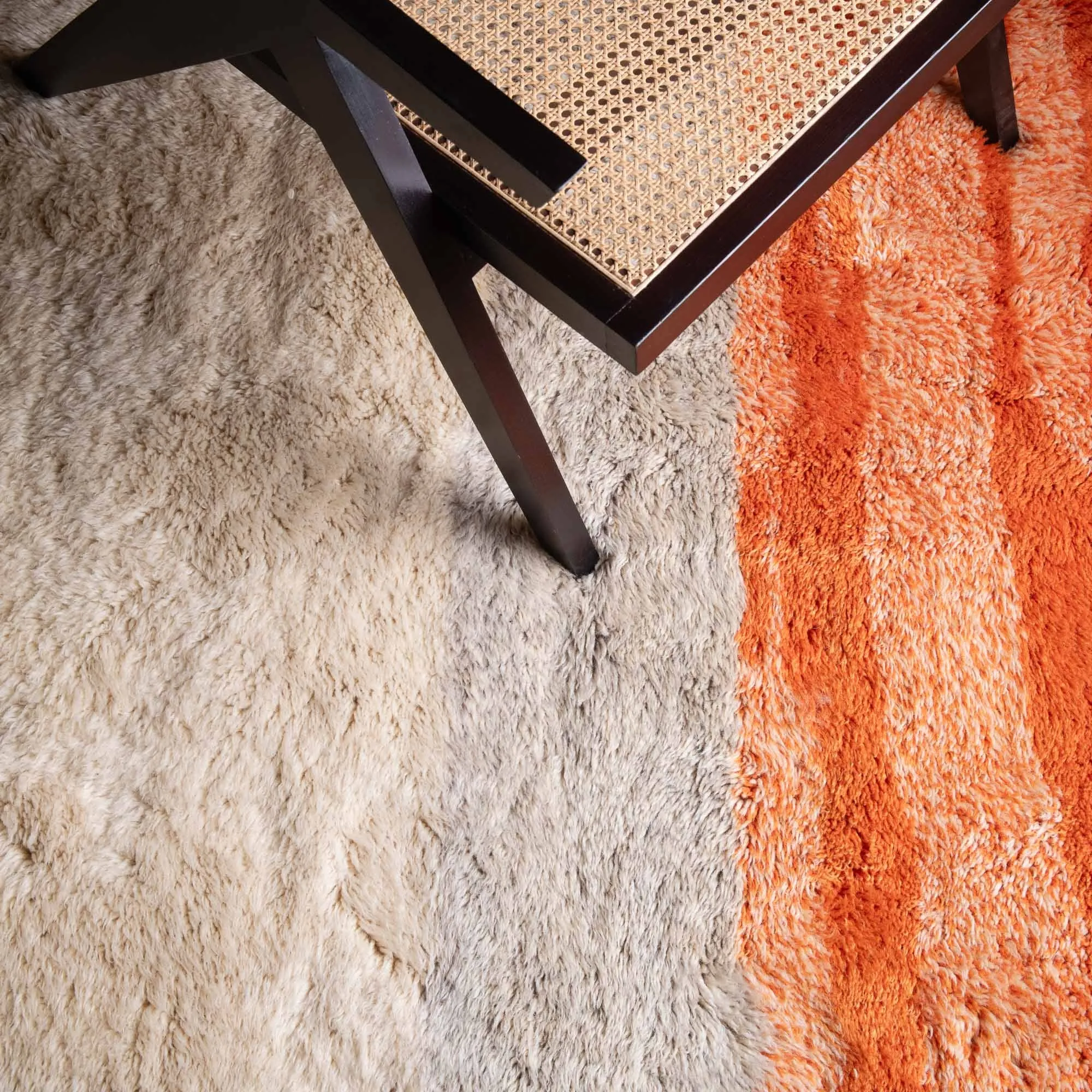 Sunrise Round - Luxury Shag Moroccan Rug