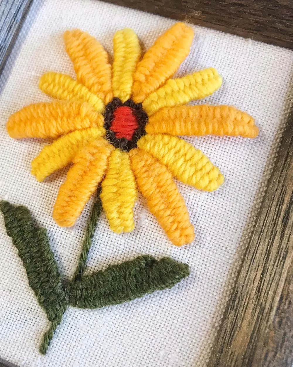 Sweet Vintage Daisy Embroidery