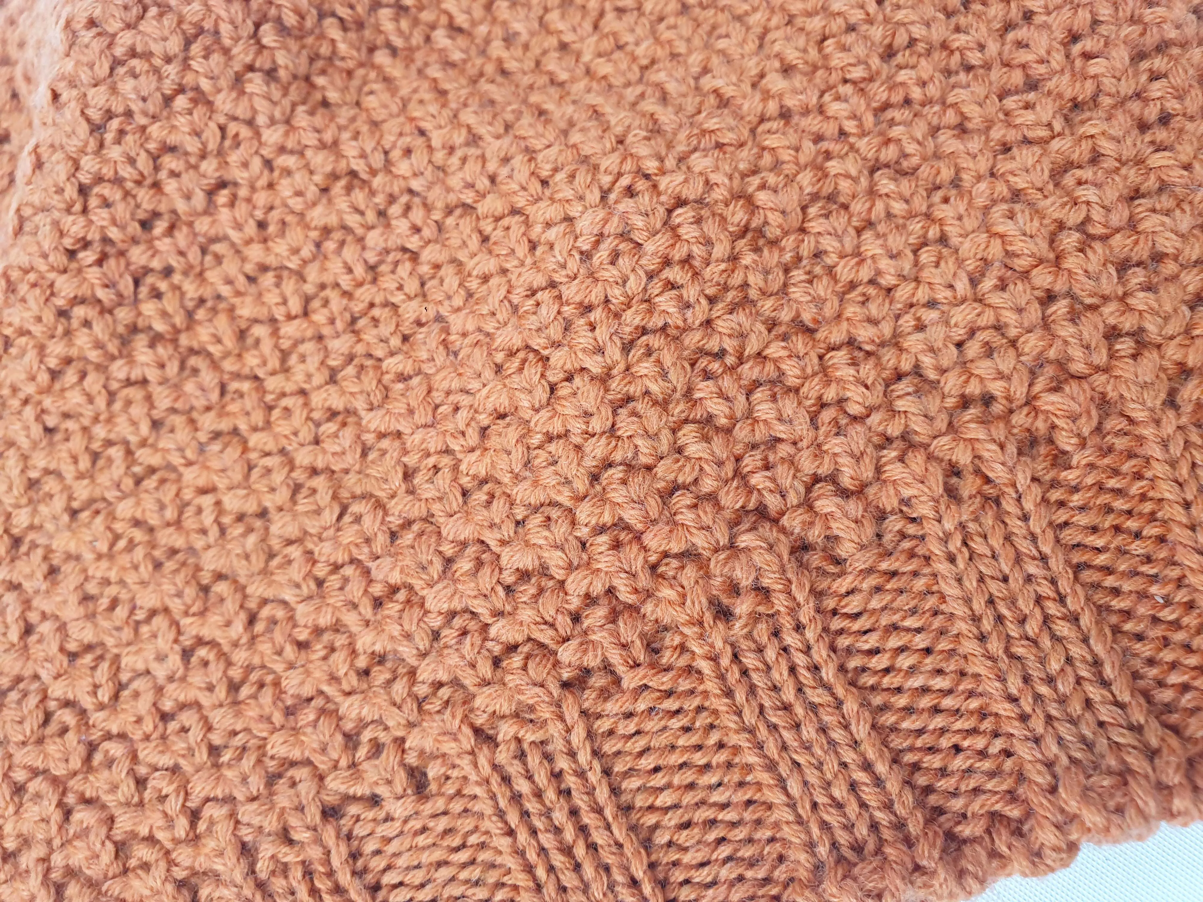 Uimi orange 100% merino wool knit beanie