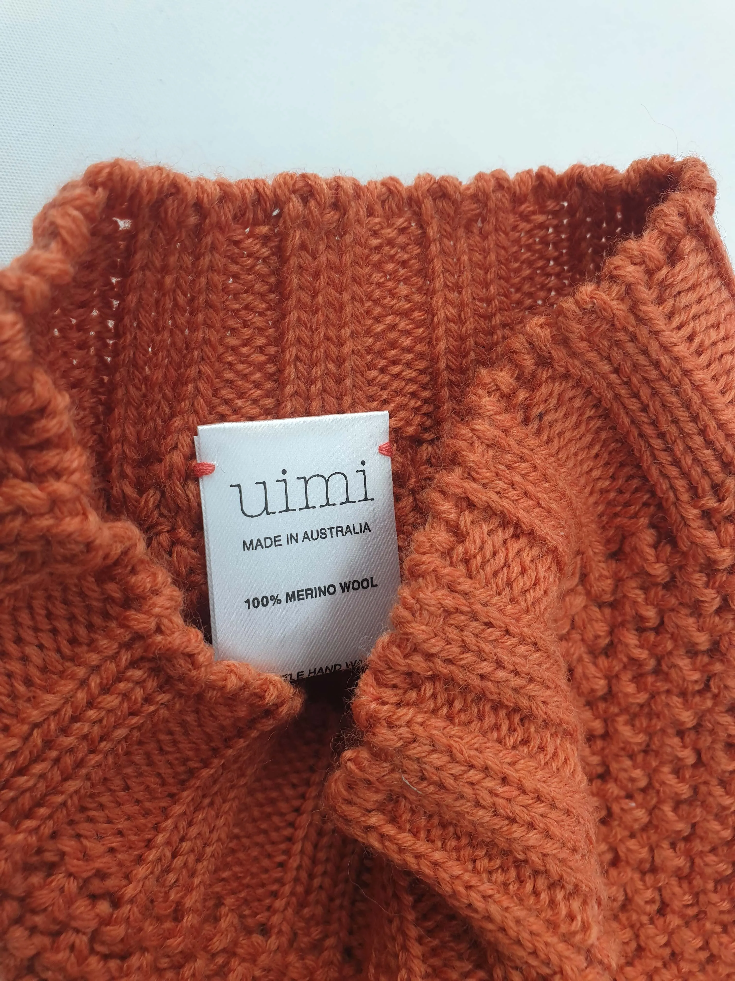 Uimi orange 100% merino wool knit beanie