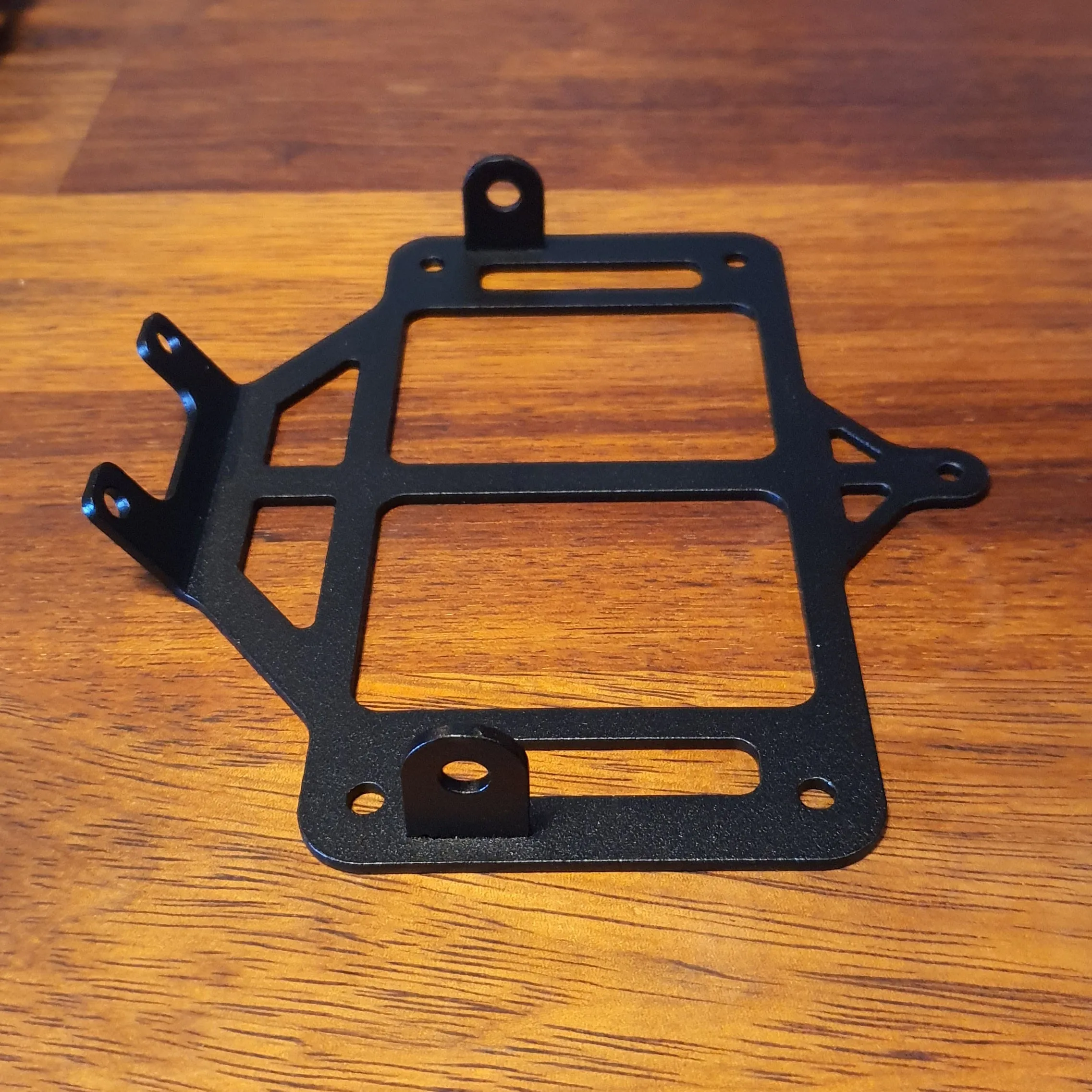 Universal tail tidy