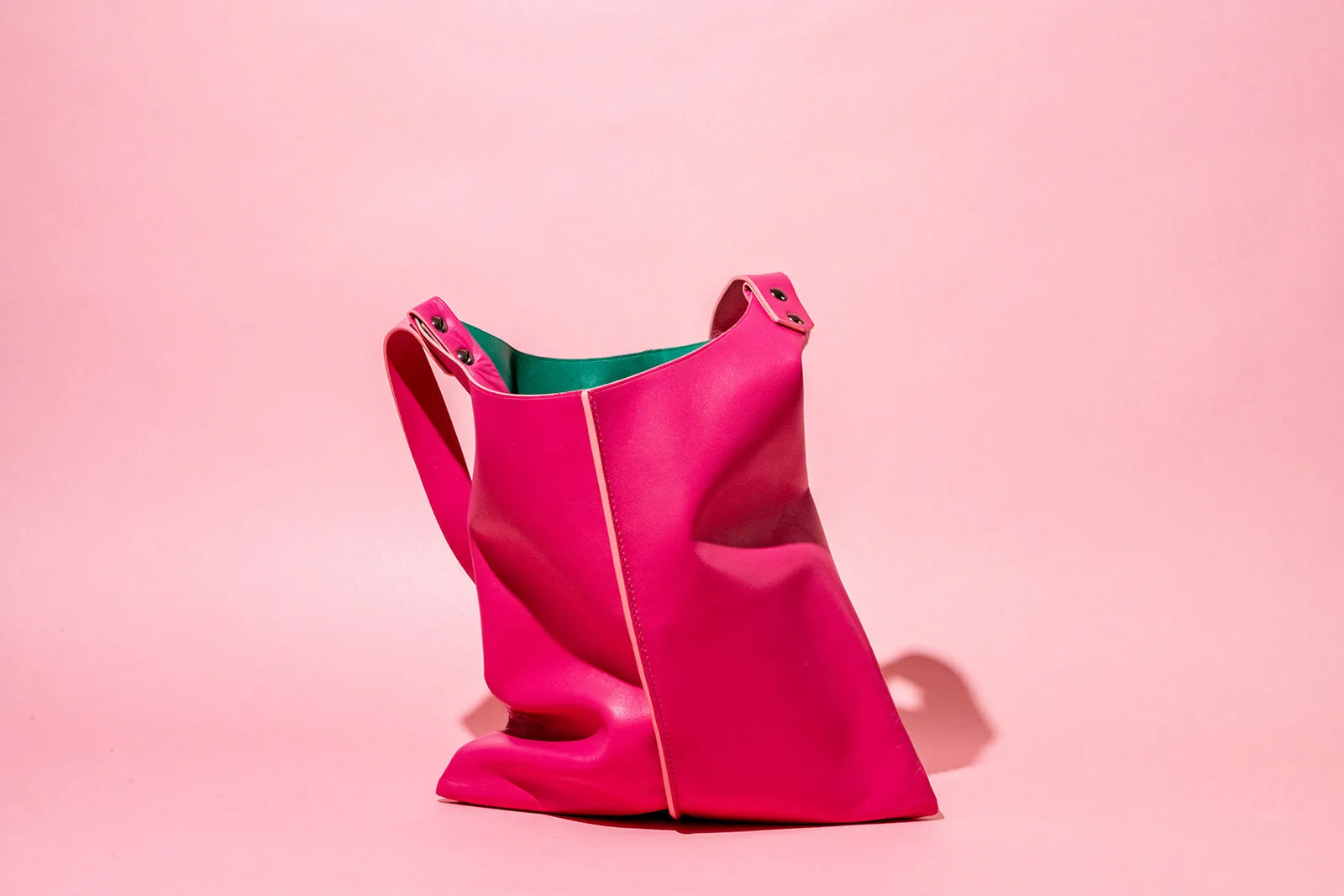 Wedge handbag - French lamb leather in Fuchsia pink - Luxury edition *06