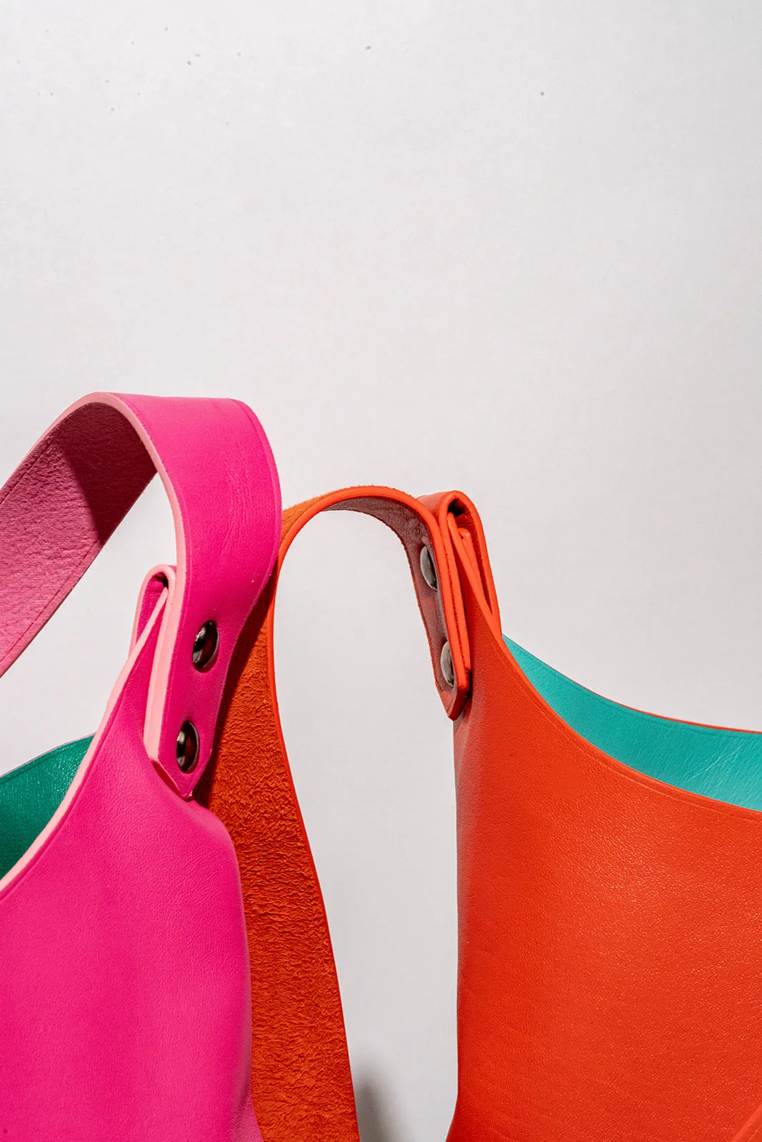 Wedge handbag - French lamb leather in Fuchsia pink - Luxury edition *06