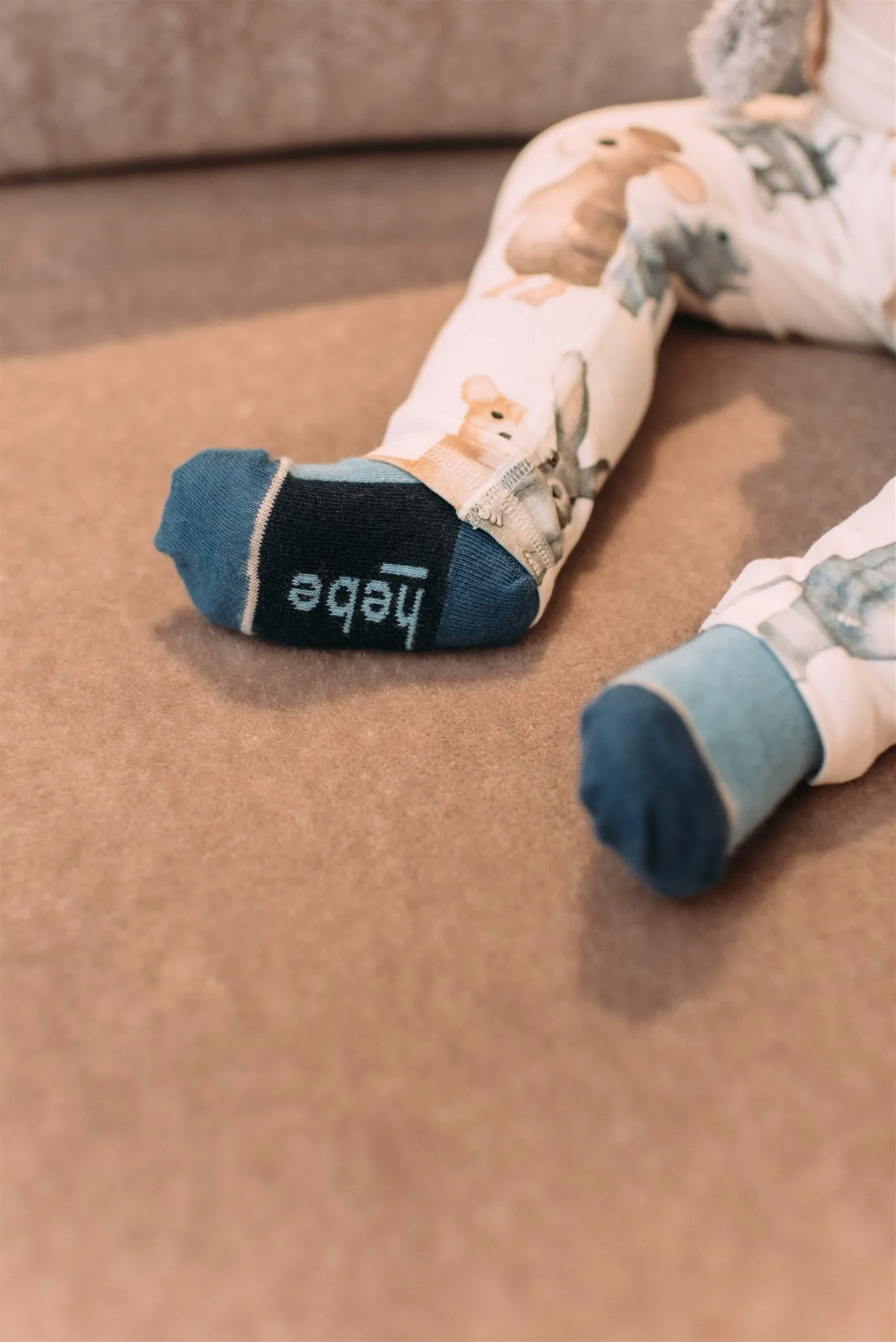 White Animals Baby Leggings - LAST ONE 2-6 months