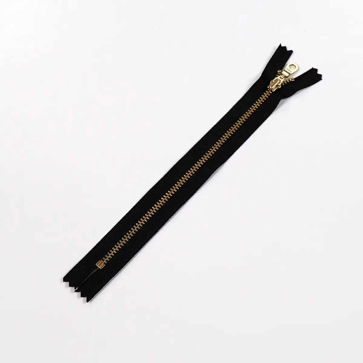 YKK 4.5 Brass Bag Zipper with Donut Pull 8 Inch